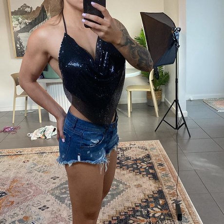 Biker Biddie OnlyFans 유출 누드 사진