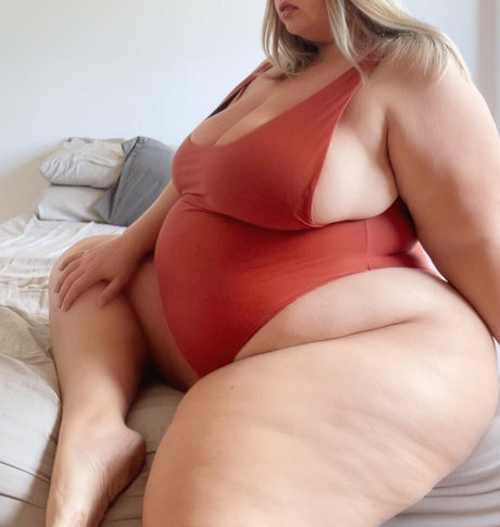 Miss Honeypotts  nude leaked OnlyFans photo