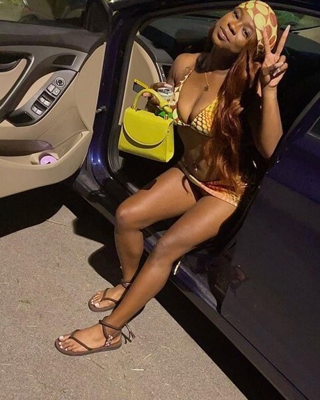 Naken läckt OnlyFans-bild av Thick Trixxx