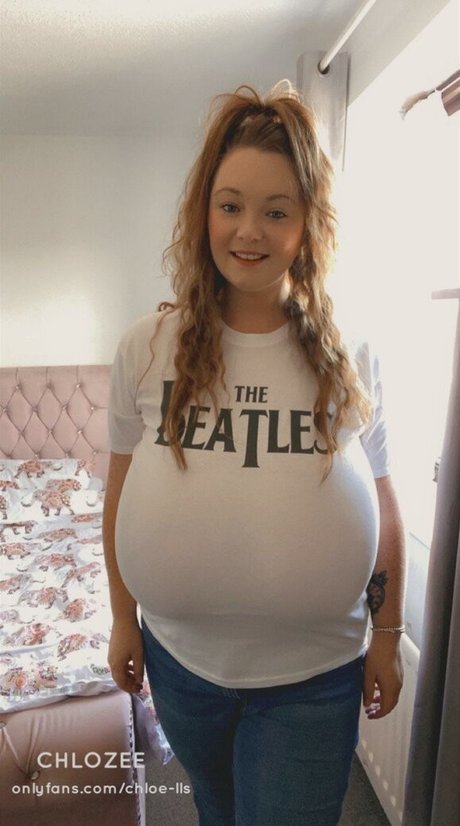 Naken läckt OnlyFans-bild av Chlozee