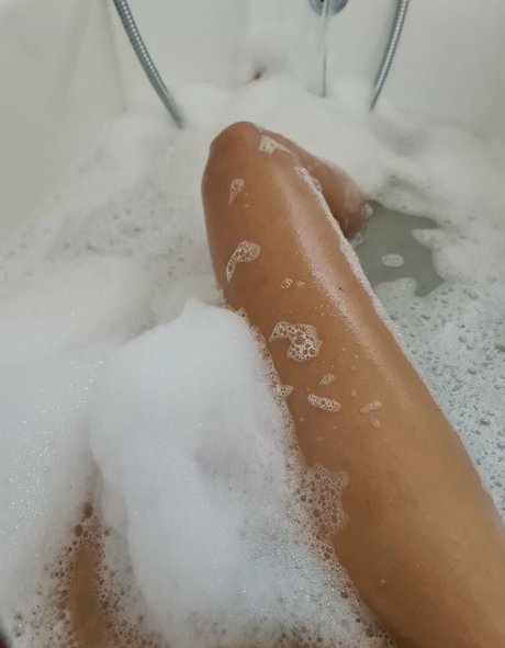 Alaston vuotanut OnlyFans-kuva Littlejane09