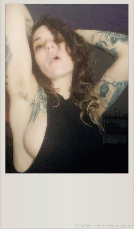 Thesmuttymystic