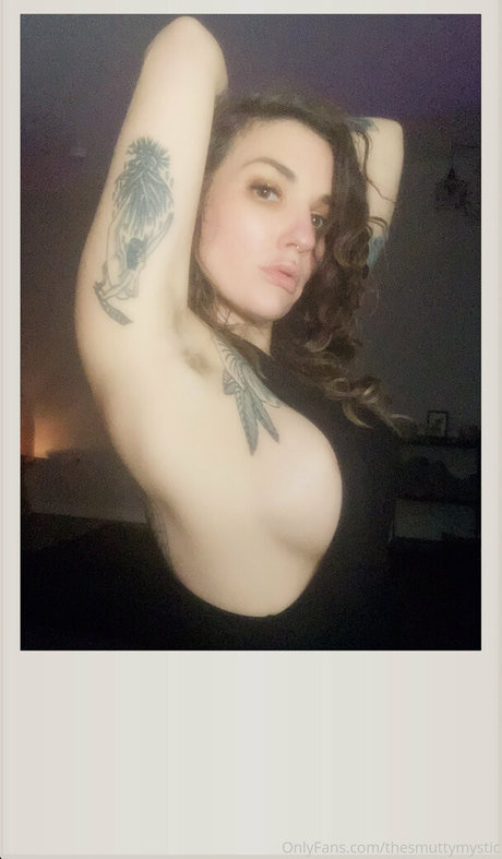 Thesmuttymystic