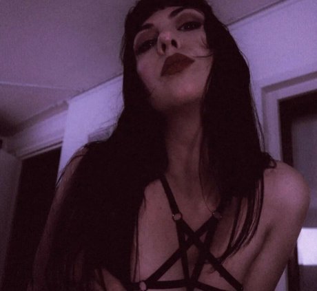 Foto nua vazada do OnlyFans de Theghostmaidens