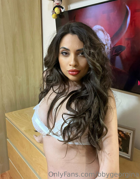 Foto desnuda filtrada de OnlyFans de Bbygeorgina