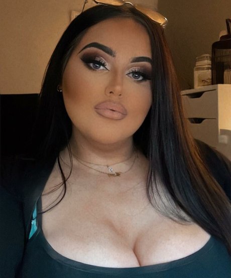 Chloe Jade