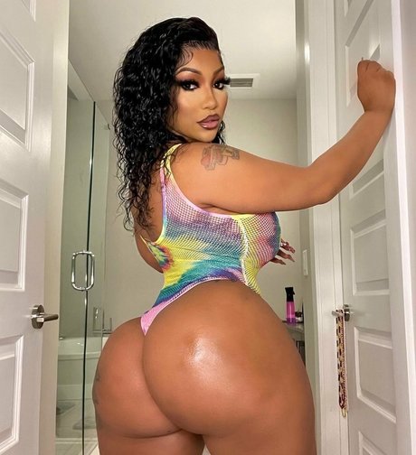 Naken läckt OnlyFans-bild av Irene The Dream