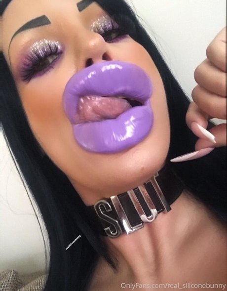 Naakte gelekte OnlyFans-foto van Realsiliconebunny