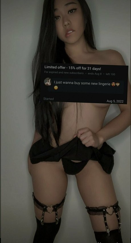 Naken läckt OnlyFans-bild av Allecakeslite
