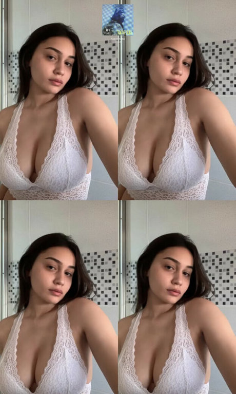 Naken läckt OnlyFans-bild av Analaga
