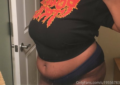 Alaston vuotanut OnlyFans-kuva Lilithlondon