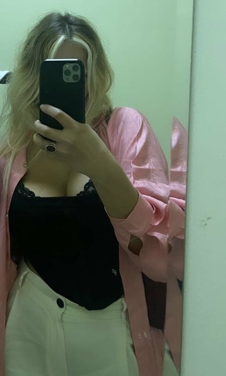 Alaston vuotanut OnlyFans-kuva Caracagl