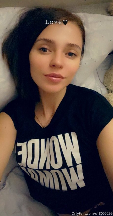 Naakte gelekte OnlyFans-foto van Kalisylove