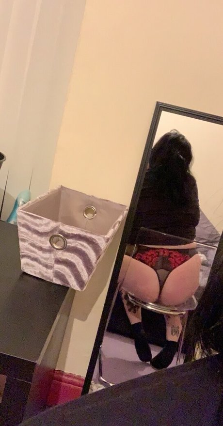 Foto desnuda filtrada de OnlyFans de Gothykiki