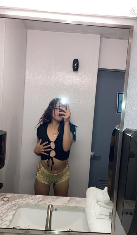 Naken läckt OnlyFans-bild av Bbygrl423