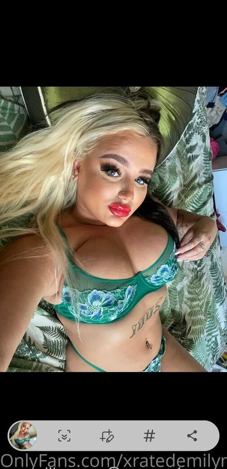 Foto desnuda filtrada de OnlyFans de Xratedemilymayx