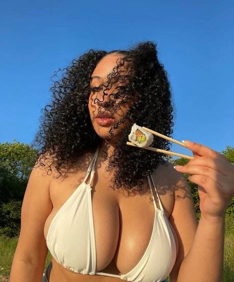 Naken läckt OnlyFans-bild av Danielle Ramona