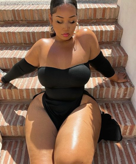 Alaston vuotanut OnlyFans-kuva Marie Assie