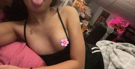 Naakte gelekte OnlyFans-foto van Mitali