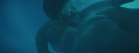 Foto desnuda filtrada de OnlyFans de Kaitlyn Dever