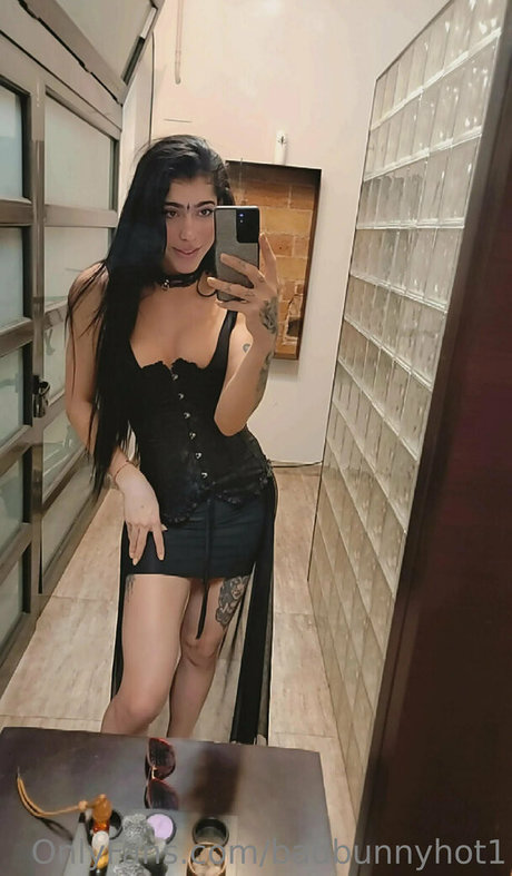 Badbunnyhot1
