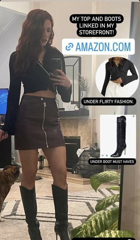 Naken lekkede OnlyFans-bilde av Courtney Hope