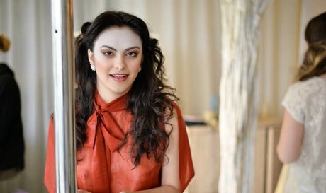Camila Mendes