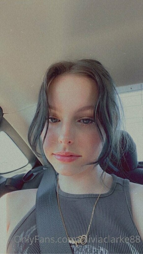 Naken läckt OnlyFans-bild av Oliviaclarke88
