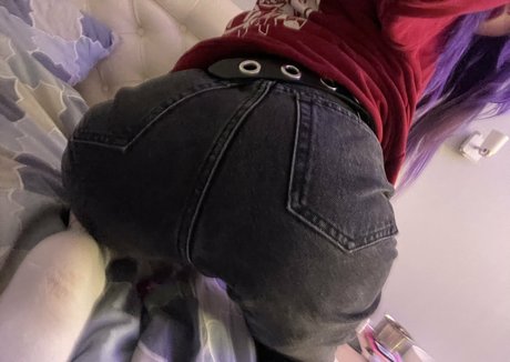 Nagie wyciekłe zdjęcie OnlyFans od Poorwaifufree
