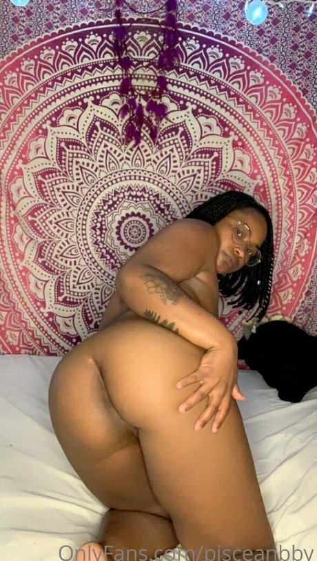 Alaston vuotanut OnlyFans-kuva Pisceanbby