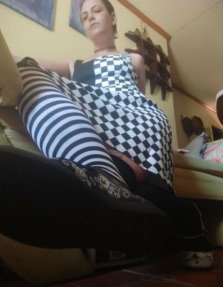 Alasti lekkinud OnlyFans-i pilt Ferralynriver