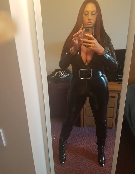 Sexyemmabutt