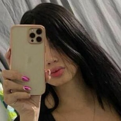 Alaston vuotanut OnlyFans-kuva Carolain Vinasco