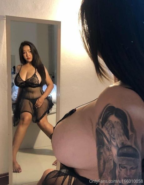 Foto desnuda filtrada de OnlyFans de Yes Give