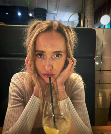 Alaston vuotanut OnlyFans-kuva Lollybella