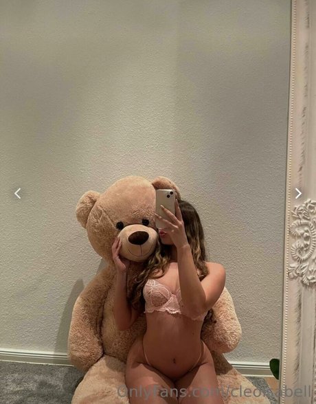 Foto nua vazada do OnlyFans de Cleo Isabell