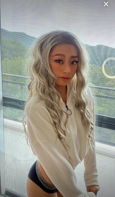 Nagie wyciekłe zdjęcie OnlyFans od Ari Lee
