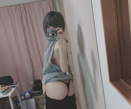 Nøgent lækket OnlyFans-billede af Otogi Shikimi