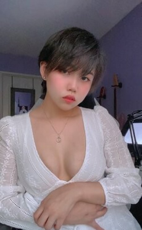 Alaston vuotanut OnlyFans-kuva Lil Yurouo