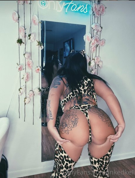 Nacktes geleaktes OnlyFans-Foto von Inkedkell