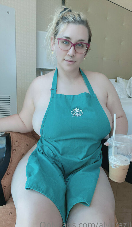Naakte gelekte OnlyFans-foto van Alybrazil