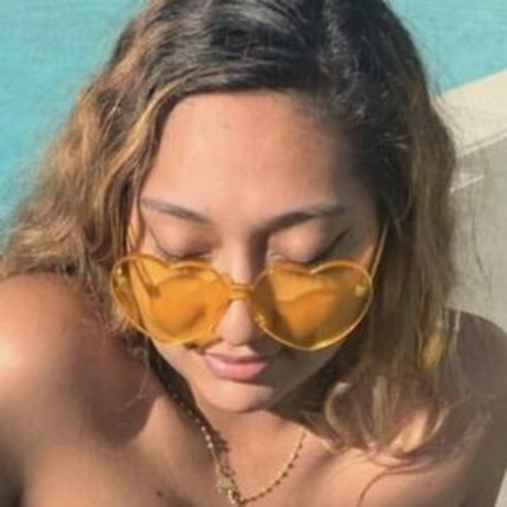 Naken läckt OnlyFans-bild av Elison Avocado