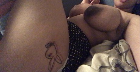 Naken läckt OnlyFans-bild av Lulbadprincess