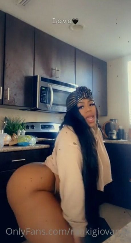 Foto nua vazada do OnlyFans de Rahki Giovanni