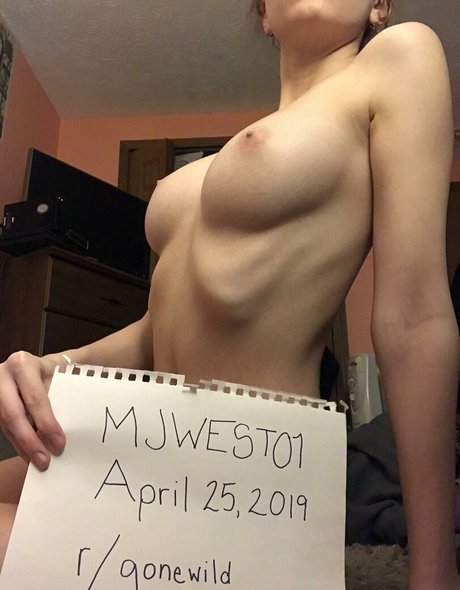 Naakte gelekte OnlyFans-foto van Mjwest01