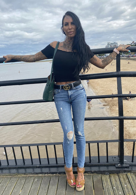 Alaston vuotanut OnlyFans-kuva Seen Her