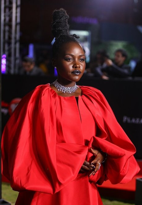 Naken läckt OnlyFans-bild av Lupita Nyongo