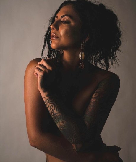 Naken läckt OnlyFans-bild av Justine Jorelle