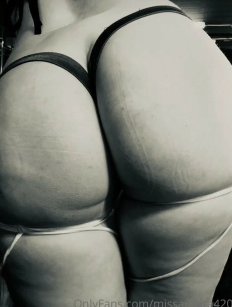 Naken läckt OnlyFans-bild av Missaurora420