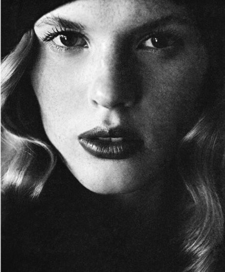 Naken läckt OnlyFans-bild av Anne Vyalitsyna